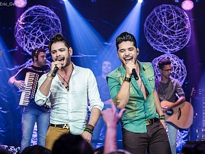 Com sucesso nas rádios, Max Moura e Cristiano fazem show neste sábado na Capital