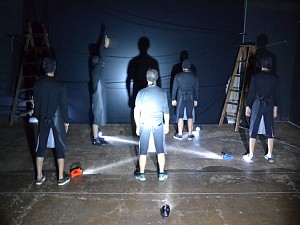 Espetculo de Teatro com Lanternas de Led acontece em Campo Grande