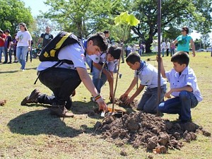 Plantio de 200 mudas marca o Dia da rvore em Campo Grande